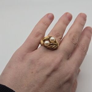 Vintage Avon Ring Gold Leaves Pearls size 8 cocktail mid century